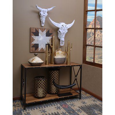 Indie Bedroom Ideas, Western Living Room Decor, Western Living Room, Horns Decor, Skull Wall Decor, Home Interior Accessories, Boho Chic Living Room, Western Furniture, Bull Skull