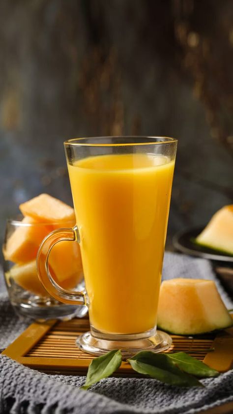 Cantaloupe Juice, Mango Milkshake, Fruit Juice Recipes, Vegetarian Fast Food, Food Wallpaper, Mango Smoothie, Pureed Food Recipes, Fruit Drinks, Juicing Recipes