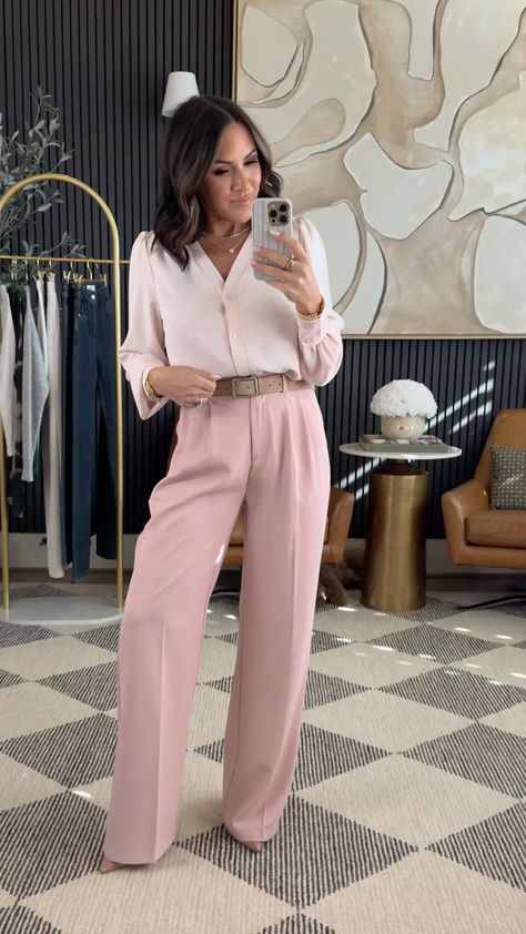 Spring Workwear Business Casual, Pink Professional Outfit, Pink Business Casual Outfits, Spring Office Outfits Women, Pale Pink Pants, Academic Conference, Shoulder Pad Blazer, Winter Office Outfit, Spring Workwear