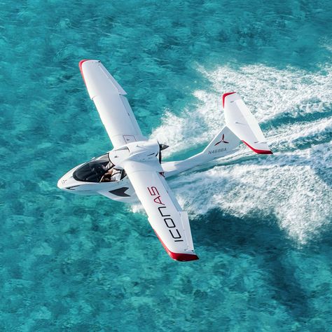 ICON A5 Specs | Learn more about the ICON A5 Light Sport Aircraft Light Sport Aircraft, Amphibious Aircraft, Sea Plane, Airplane For Sale, Float Plane, Private Aircraft, Aircraft Engine, Flying Boat, Aircraft Design