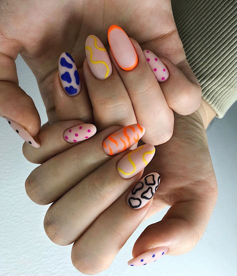 Colorful Abstract Nails, Nails Inspo Summer, Nails Art Tutorial, Multicolor Nails, Oval Nails Designs, Shiny Nails Designs, Summer Nails 2023, Bright Nail Art, Nail Art Trends