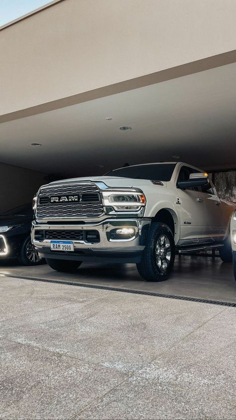 2500 Diego Souza, New Car Wallpaper, Best Cars For Teens, Dodge Ram Diesel, Dog Ram, Future Trucks, Car Wallpaper, Big Car, Dodge Ram 3500