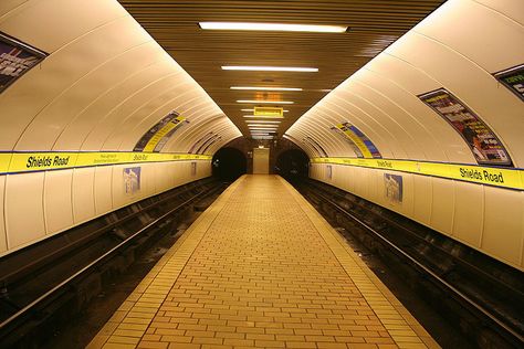 Glasgow Subway, Glasgow Architecture, Underground Tube, Metro System, Rapid Transit, Corporate Identity Design, Route Map, Glasgow Scotland, The Tube