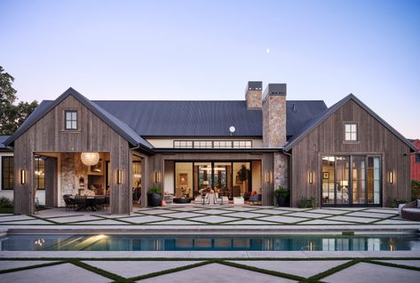 Modern Farmhouse in Rutherford, CA - Farmhouse - Exterior - San Francisco - by Michael Hospelt Photography | Houzz Aesthetic House Design, House Design Aesthetic, Ideas House Design, Country House Exterior, Stylish Room Decor, Modern Ranch House, Mountain Home Exterior, Interior House Design, Farmhouse Architecture