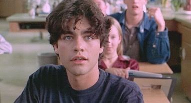 80s/90s/00s etc 🍬’s Instagram photo: “Adrian Grenier as Chase in ‘Drive Me Crazy’ (1999)✨ • • •Follow @stylingitvintage (me) for more! 💗 •” Adrian Grenier, Never Been Kissed, 90s Movies, Drive Me Crazy, 90s 00s, Fav Celebs, Man Crush, My Crush, Dream Team