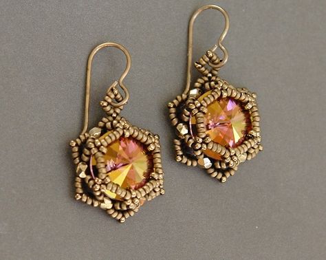 Video Sunset, Free Jewellery Making Tutorials, Earrings Pretty, Earrings Tutorial, Beaded Earrings Tutorials, Jewerly Beads, Flower Earring, Seed Bead Tutorial, Beaded Earrings Patterns