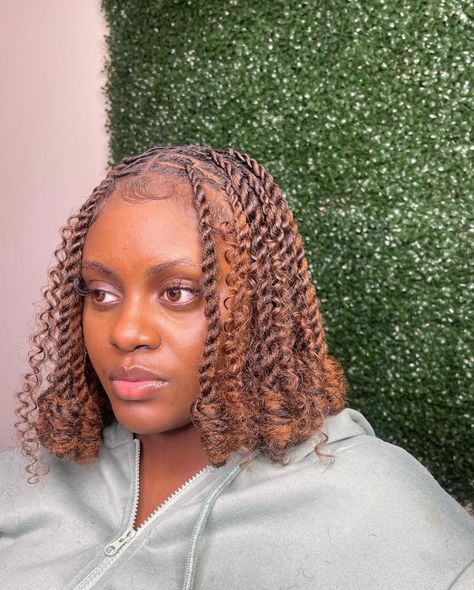 Invisible Goddess Locs, Invisible Locs With Color And Curls, Ginger Twist Braids Hairstyles, Colored Invisible Locs, Goddess Invisible Locs, Ginger Invisible Locs, Style Invisible Locs, Invisible Locs With Color, Orange Locs