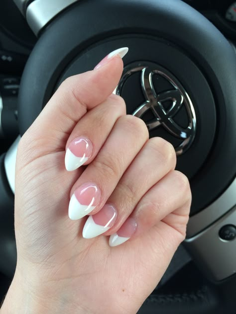 Almond Nails Short White, Winter Nails Classy, Nails Short White, Almond Nails Short, Almond French Tip, Fade Nails, Cute Almond Nails, Almond Nails Pink, Natural Acrylic