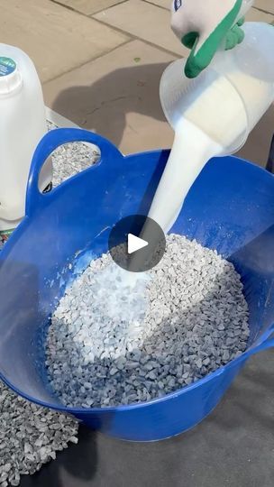 Gravel Glue, Stone Glue, Cement Garden, House Yard, Backyard Diy, Backyard Diy Projects, Garden Crafts, Diy Backyard, Backyard Design