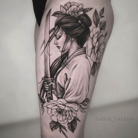 #samurai #womansamurai #bugeisha #womanwarrior #femalewarrior Feminine Samurai Tattoo, Samurai Women Tattoo, Female Japanese Warrior Tattoo, Asian Woman Tattoo Design, Onna Musha Tattoo, Woman Samurai Tattoo, Back Of Upper Arm Tattoo Women, Abcd Tattoo, Geisha Warrior Tattoo