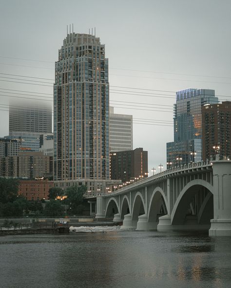 The Mississippi River and view of downtown Minneapolis, Minnesota Minneapolis Downtown, Minnesota Photography, Minneapolis Skyline, Downtown Minneapolis, Rail Transport, Point Perspective, Hotel Motel, Posters Framed, Minneapolis Minnesota