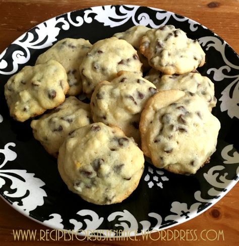 Lemon Chocolate Chip Cookies, Chocolate Chip Cookies Recipes, Lemon And Chocolate, Food Suggestions, Easy Holiday Cookies, Dark Chocolate Recipes, Best Christmas Cookie Recipe, Lemon Chocolate, Peanut Butter Chocolate Chip Cookies