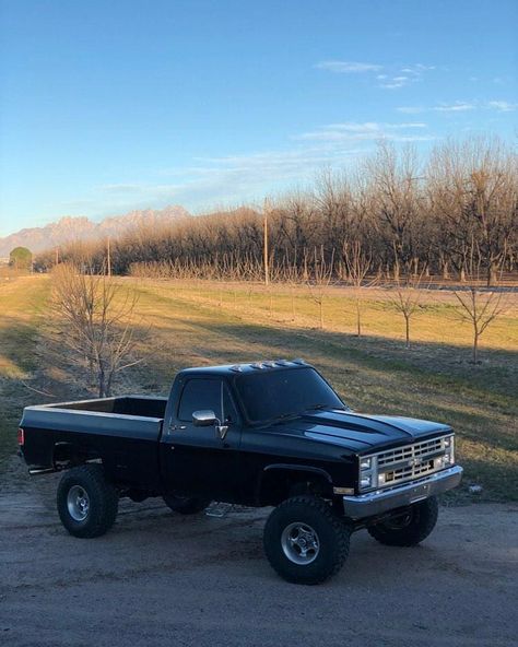 Jacked Up Trucks Chevy, Jacked Up Chevy, Jacked Up Truck, Obs Truck, Hot Trucks, Trucks Chevy, Nice Trucks, Future Trucks, Black Truck