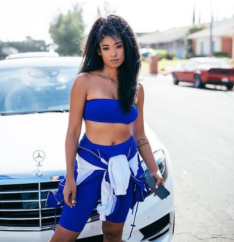 Mila J, Style Muse, Heart Women, Curly Girl, 2000s Fashion, Dandy, Outfit Inspo, Pants, Beauty