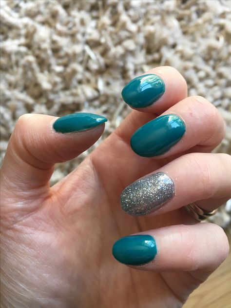 Teal Green Nails, Teal Acrylic Nails, Lime Green Nails, Teal Party, Garden Nails, Pedi Ideas, Teal Nails, Green Nail Art, Accent Nail