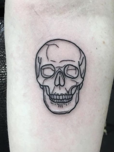 Small Skull Tattoo, Skeleton Tattoos, Cool Small Tattoos, Line Work Tattoo, Tattoo Outline, Skull Tattoos, Simplistic Tattoos, Line Tattoos, Blackwork Tattoo