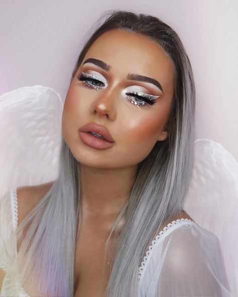 Angelic Eye Makeup, Angel Makeup Looks Halloween, Angel Makeup Ideas, Angel Halloween Makeup, Makeup Ideas For Halloween, Angel Makeup, Cute Halloween Makeup, Amazing Halloween Makeup, White Makeup