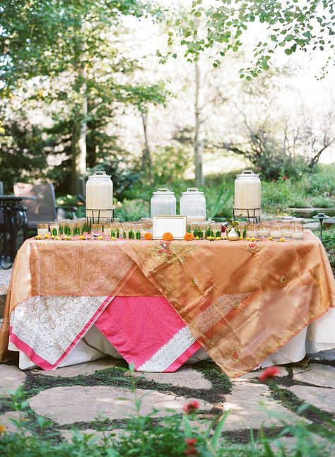 Chai Tea Drink Station Wedding Drink Stations, Chai Station, Chai Tea Drinks, Cotton Candy Drinks, Beer Station, Mason Jar Cocktails, Limoncello Cocktails, Drink Stations, Wedding Drink Station