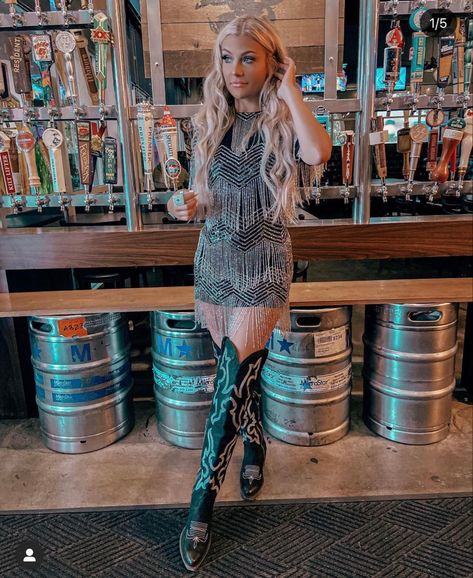 Punchy Outfits, Nfr Outfits, Nfr Style, What Happens In Vegas, Cowgirl Boots Outfit, Nfr Fashion, Cowgirl Style Outfits, Going Out Looks, Concert Fashion