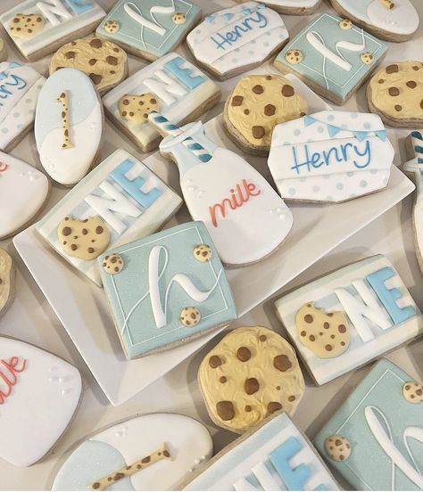 Milk And Cookie Party, Milk And Cookies First Birthday, Cookie Buffet, Royal Cookies, Cookie Birthday, Cookie Birthday Party, First Birthday Cookies, Twin Birthday Parties, Cookies Birthday