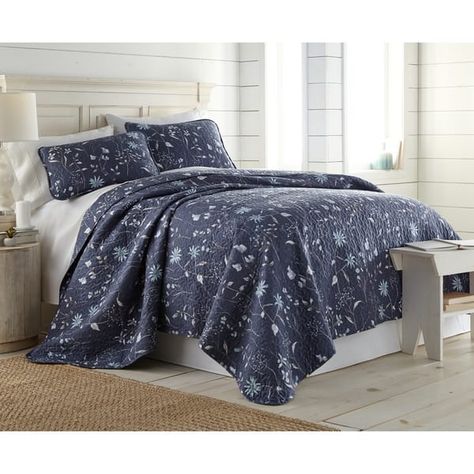 Vilano Secret Meadow Ultra-soft Lightweight 3-piece Quilt and Sham Set - On Sale - Bed Bath & Beyond - 24251905 Black Gray Bedroom, Moody Blue Bedroom, Cal King Bed, Oversized Quilt, Fine Living, Knit Throw Blanket, Queen Bedding Sets, Quilted Bedspreads, Bedding Stores