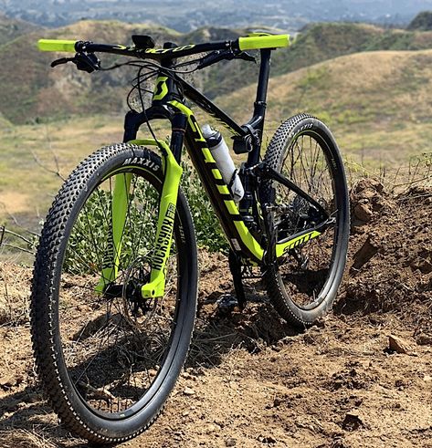 Our Weekend Ride: World Cup Edition Scott Spark  https://mbaction.com/our-weekend-ride-world-cup-edition-scott-spark/ Scott Spark, Xc Mountain Bike, Scott Bikes, Adrenaline Sports, Mountain Bike Action, Bike Mountain, Mtb Bike Mountain, Mountain Bikes, Action Sports