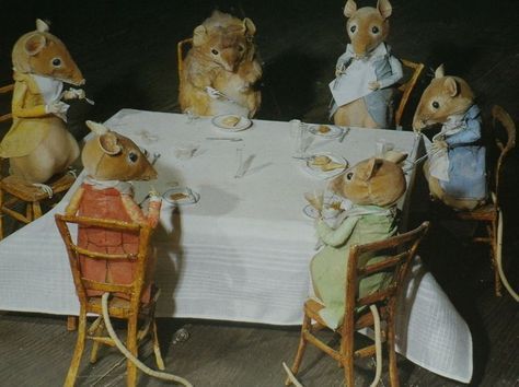 Mouse Tea Party, Winter Tea Party, Mouse Mansion, Cat Tea Party, Three Blind Mice, Farm Village, Winter Tea, Spring Fling, Dollhouse Dolls