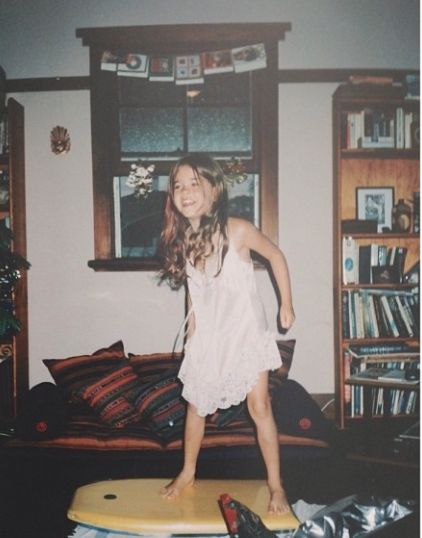 Little maia mitchell awwwwww Guitar Performance, Childhood Aesthetic, Maia Mitchell, Childhood Pictures, Lily Evans, Eddie Van Halen, Van Halen, Tokio Hotel, The Teacher