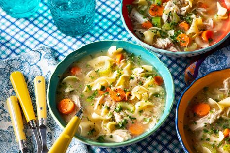 This soup will hit the spot! Instant Pot Chicken Noodle Soup, Instant Pot Chicken Noodle, Cheese Tortellini Soup, Slow Cooker Turkey Chili, Roasted Red Pepper Soup, Winter Soup Recipe, Woman Magazine, Fall Soup Recipes, Instant Pot Soup Recipes