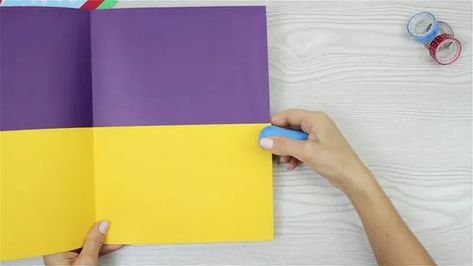 How to Make a Pocket Folder out of Paper: 2 DIY Ways Pocket Folder Diy, Folder Diy, School Folders, Paper Folder, Paper Pocket, Pouch Diy, Loose Leaf Paper, Teachers Diy, Pocket Folders