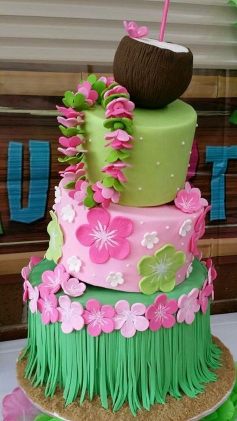 Tiki Party Cake, Hawian Birthday Party, Hawian Theme Birthday Party, Hawian Theme Party, Hawaii Torte, Hawaiian Birthday Cake, Summer Birthday Ideas, Hawaiian Theme Cakes, Hawaiian Birthday Cakes