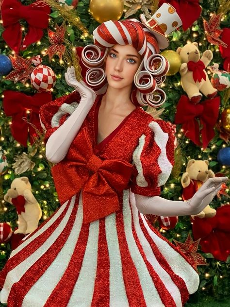 To understand the candy cane you must become the candy cane. Or at least that's what Petricore says. Xmas Costumes Women, Christmas Costume Ideas, Whoville Costumes, Holiday Party Dresses Christmas, Christmas Costumes Women, Christmas Outfit Inspiration, Xmas Costumes, Costume Carnaval, Mode Costume