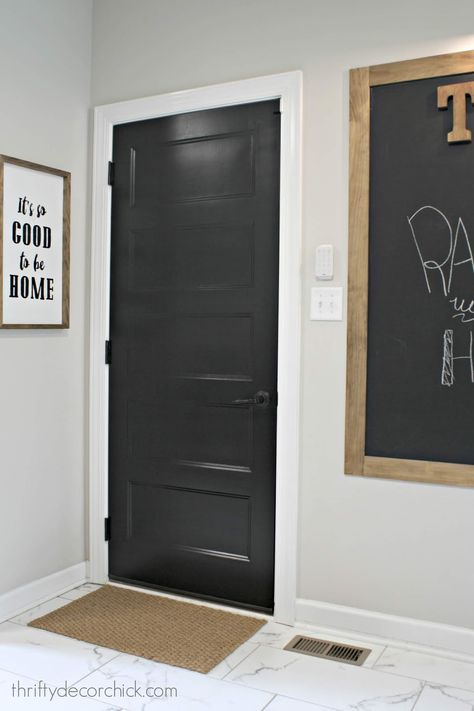 My first painted door! Home DIY Zinsser B I N Primer Tinatable Tricorn Black Doors, Paint Doors Black, Painting Interior Doors Black, Townhouse Remodel, Tropical Luxe, Paint Doors, Interior Door Colors, Tricorn Black, Painted Interior Doors