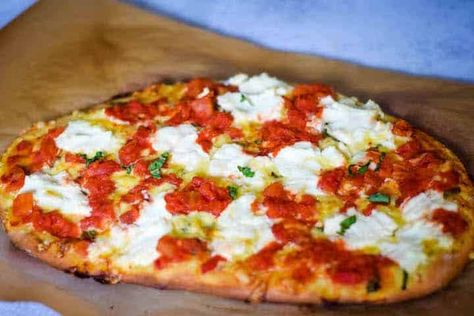 Tomato, Basil, Ricotta Pizza Pizza With Ricotta, Ricotta Tomato, Grandma Kitchen, Ricotta Pizza, Ricotta Cheese Recipes, Small Pizza, Fall Comfort Food, Vegetarian Main Dishes, Homemade Dough