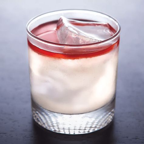 New York Sour, Cocktails To Make At Home, Apricot Brandy, Wine Cocktail Recipes, Cocktail Recipes Whiskey, Whisky Cocktail, Whiskey Cocktail, Sour Foods, Rusty Nail