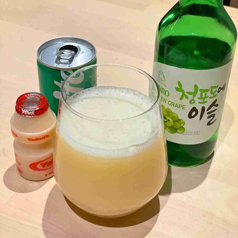 Try our easy yogurt soju cocktail recipe using yakult, soju and sprite (or if you want Korean Chilsung soda). Learn 3 of our favourite mix ratios too. Asian Beverages, Soju Recipe, Soju Cocktail Recipes, Yakult Soju, Soju Drink, Soju Recipes, Sprite Recipe, Korean Corn Dog Recipe, Margarita Night