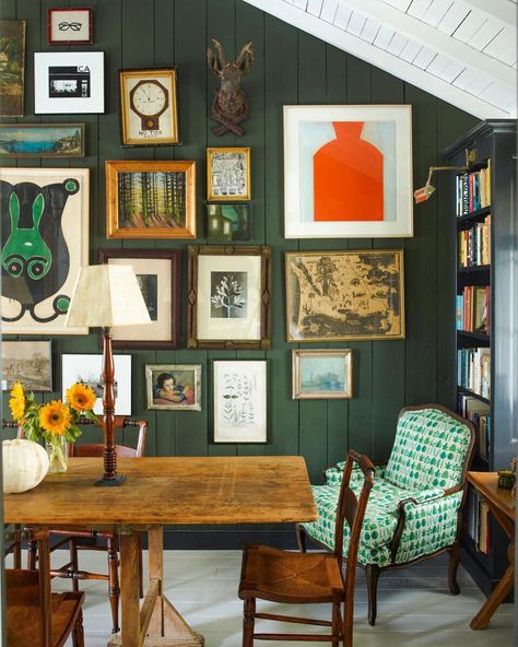 Rita Konig on Instagram: “Always break a line: I like the edges of my ‘salon walls’ to be castellated (for want of a better word) so that they don’t become neatly…” Rita Konig, Gallery Wall Inspiration, Best Salon, House Diy, Vintage Eclectic, Inspiration Wall, Eclectic Home, Art Gallery Wall, Cozy House