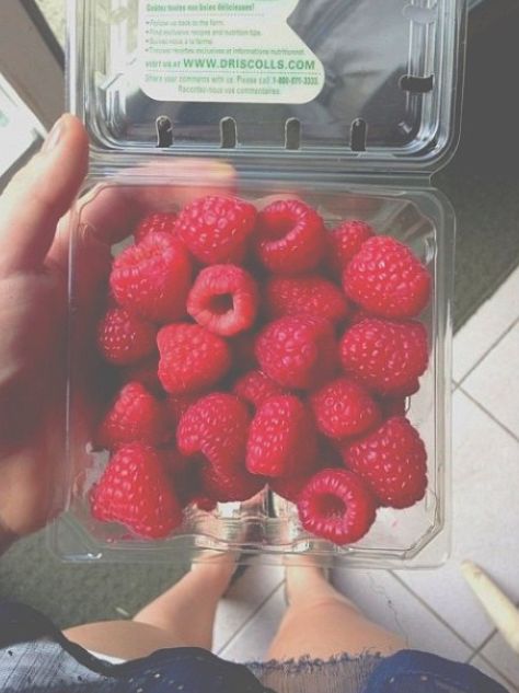 tumblr, pale, grunge, photography, random Tumblr Food, Think Food, Food Goals, Pretty Food, I Love Food, Smoothie Recipes, Love Food, Comfort Food, Smoothie