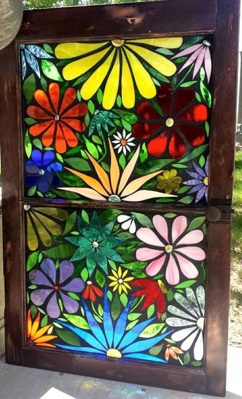 Beveled Glass Design, Mosaic Windows Patterns, Mosaic Window, Mosaic Windows, Stained Glass Mosaic Art, Diy Stained Glass Window, Glass Painting Designs, Glass Window Art, Mosaic Stained