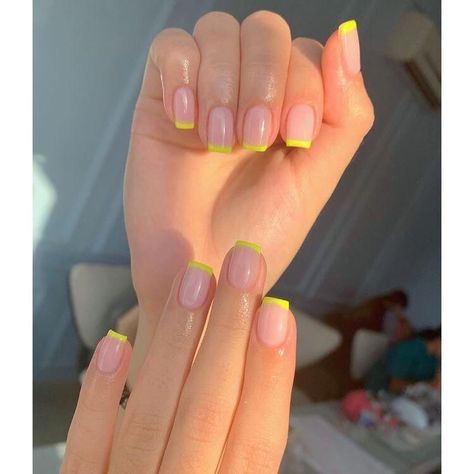 Unghie Sfumate, Colorful Nails, Summer Acrylic Nails, Short Acrylic Nails Designs, Neon Nails, Acrylic Nails Coffin, Yellow Nails, Minimalist Nails, Coffin Nails Designs