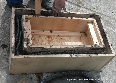 Hypertufa Trough, Pallet Planter Box, Diy Concrete Planters, Outdoor Sinks, Cement Diy, Concrete Diy Projects, Concrete Sink, Concrete Furniture, Concrete Pots