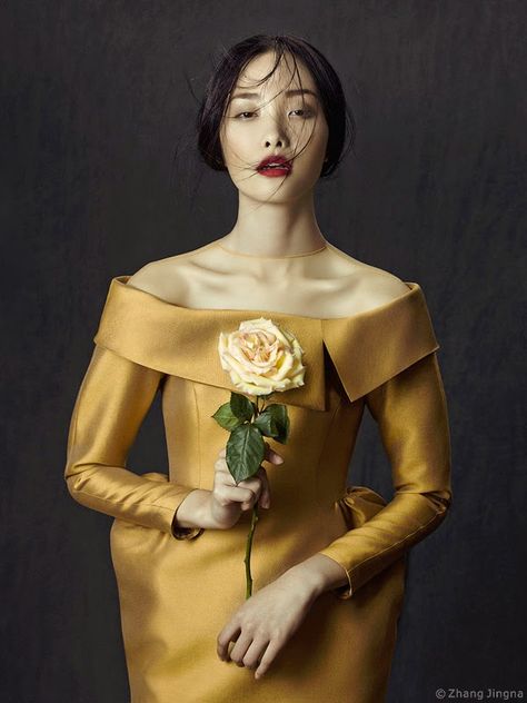 Profoto Blog Series: Zhang Jingna Walks Us Through a Commercial Photo Shoot, from Request to Postproduction. Zhang Jingna, Beauty Fotografie, Mode Editorials, Muslin Backdrops, Foto Poses, Vogue Japan, Foto Art, Mode Inspiration, Home Fashion