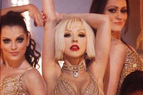 Film Burlesque, Christina Aguilera Burlesque, Burlesque Movie, Burlesque Party, Burlesque Outfit, Gold Dresses, Burlesque Costumes, Burlesque Costume, Movie Costumes