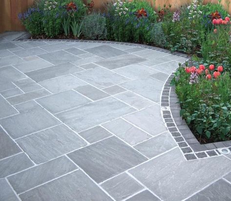 Example of paver design for kitchen side of house Garden Slabs, Pavers Backyard, Patio Slabs, Back Garden Design, Garden Paving, Patio Garden Design, Have Inspiration, Outdoor Gardens Design, Paver Patio