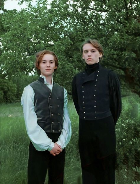 Albus And Gellert, Albus Dumbledore Aesthetic, Albus Dumbledore Gellert Grindelwald, Durmstrang Institute, Defence Against The Dark Arts, Harry Potter Wiki, Toby Regbo, Gellert Grindelwald, Crimes Of Grindelwald