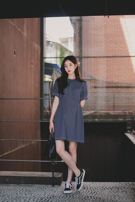 Minimal Dress, Sun Dress Casual, Frock Fashion, Effortless Outfit, Korean Girl Fashion, Causual Outfits, Korea Fashion, Fashion Design Clothes, Girly Fashion