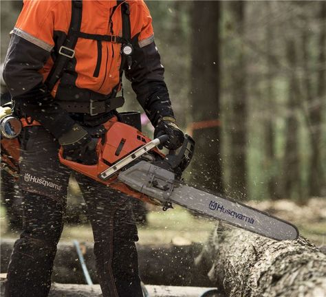 Choosing the best chain saw for your needs is easy when you go with the Husqvarna lineup of professional and homeowner chain saws. Power, performance and reliability. Chain Saw, Chain Shipping Saw, Hydraulic Chainsaw, Futuristic Chainsaw, Stihl Chainsaw Wallpaper, Arborist Gear, Husqvarna Chainsaw, Best Chainsaw, Power Saw