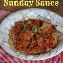 Slow Cooker Sunday Sauce (that will feed a crowd!) Slow Cooker Sunday, Recipe Slow Cooker, Kelp Noodles, 100 Days Of Real Food, Sunday Sauce, Homemade Spaghetti Sauce, Feed A Crowd, Crock Pot Slow Cooker, Crock Pot Cooking