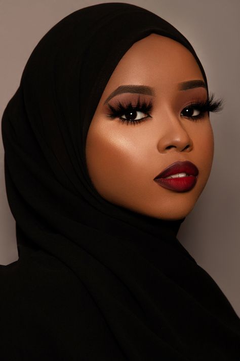 Black Queen Makeup, African Makeup, Hijab Makeup, Makeup Artist Logo, Beautiful Brown Eyes, Makeup For Black Skin, Brown Skin Makeup, Queen Makeup, Red Makeup