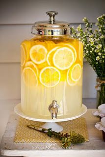 lemonade is an inexpensive drink, and it fits the colors. Limonade Bar, Lemons Wedding, Lemon Themed Party, Lemon Themed Bridal Shower, Deco Fruit, Sunflower Party, Sunshine Baby Showers, Yellow Party, Lemonade Party